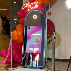 Mirror booth
