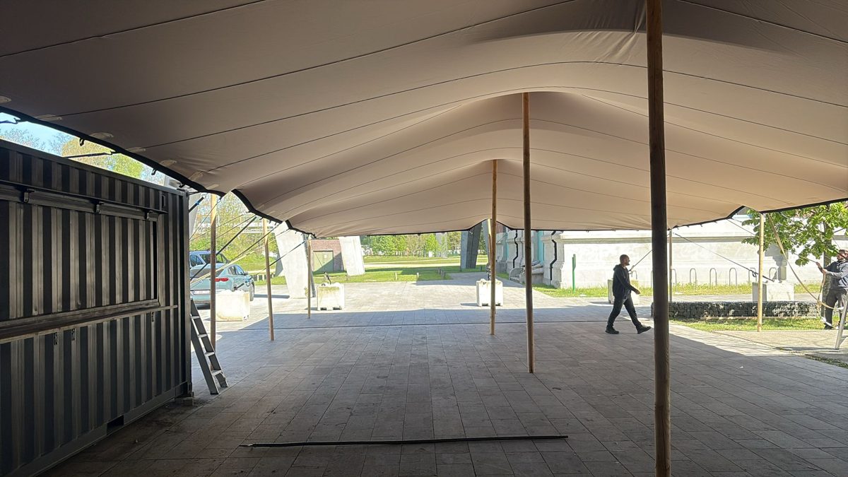 Stretchtent 21 x 15 meter