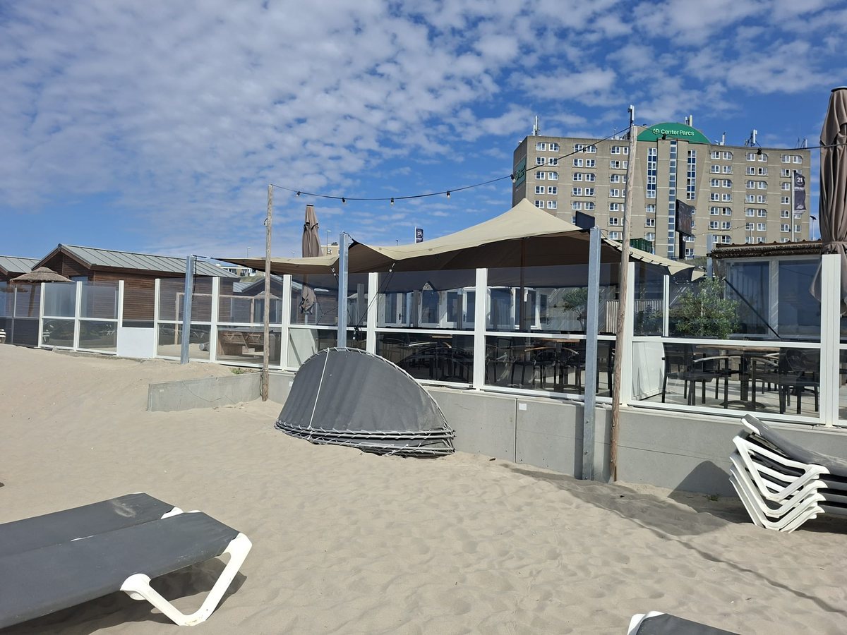 Stretchtent bij Buddha Beachclub te Zandvoort